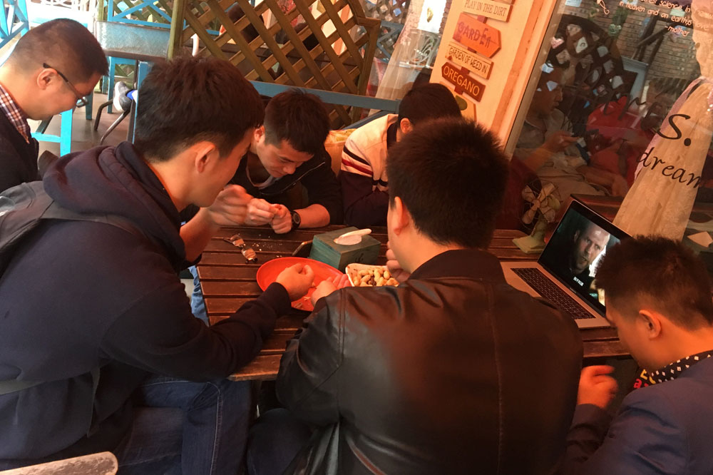探花视频在线看视频