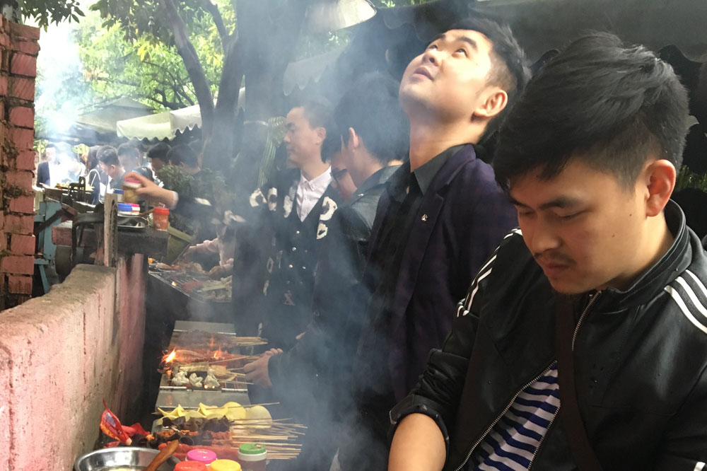 探花视频在线看视频
